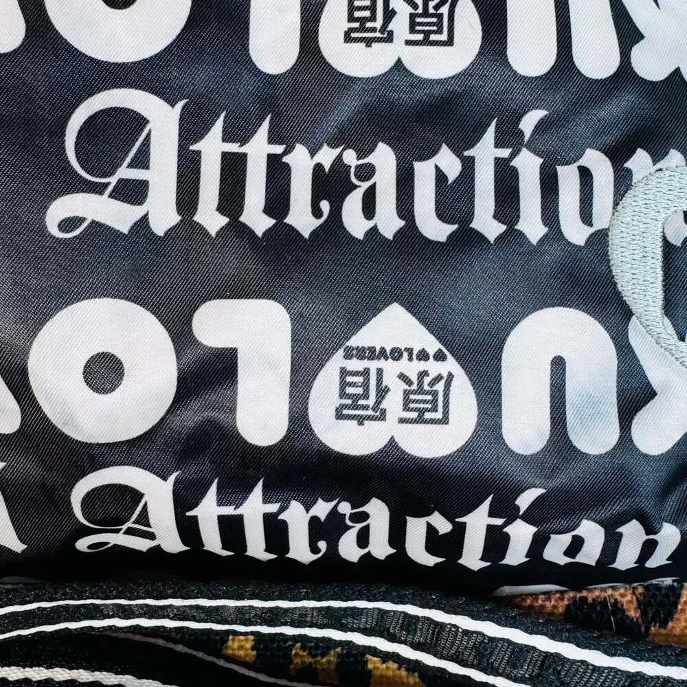 Vintage Harajuku Lovers Fatal Attraction To Cuteness Crossbody Messenger Bag - Picture 8 of 9